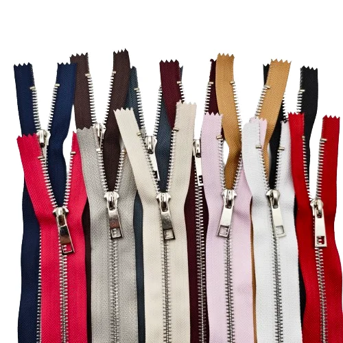 Factory Wholesale Custom 3# 5# Brass Gold Teeth Open-end Eco-Friendly Auto Lock High Quality Custom Logo Metal Zipper Clothes