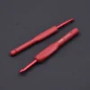 Rote, quadratische Häkelnadeln aus Aluminium mit TPR-Silikongriff zum Weben, Stricken, Flechten und Stricken. Handgefertigtes Werkzeug.