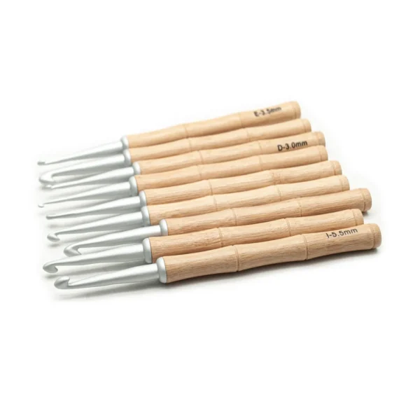 Wholesale Head Ergonomic Crochet Hook Aluminum Needle With Wood Handle Knitting Hooks