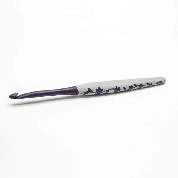 Plastic handle Knitting Needles Sewing Accessories Crochet Needles  Crochet Hook for Embroidery