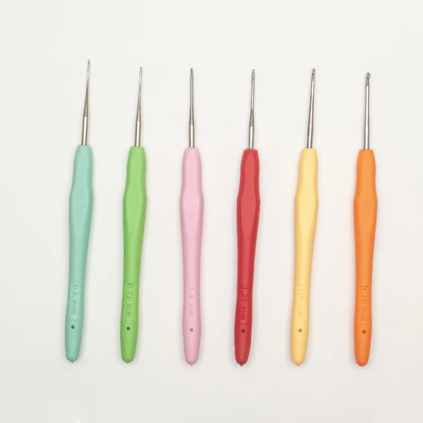 6개 세트 멀티컬러 알루미늄 코바늘 DIY 뜨개질 수공예 도구 플라스틱 손잡이 바늘 사이즈 표시됨