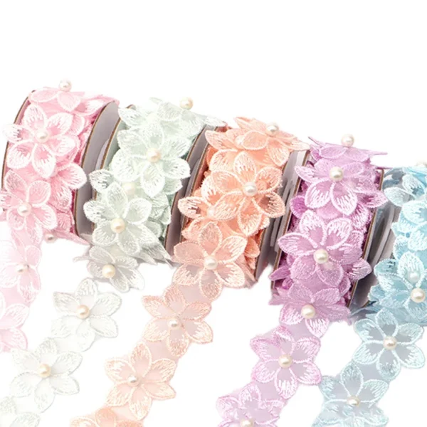 Hcf605044661743fcb0bde81a4b4e77a8F Bordo in pizzo ricamato con perline e motivo floreale su chiffon.