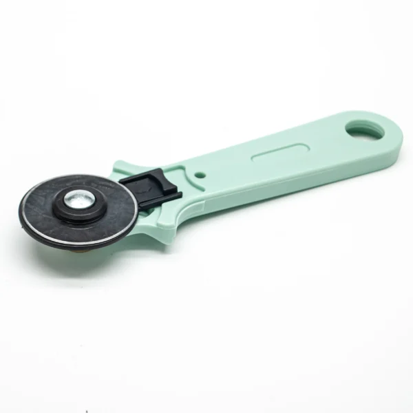 Wholesale High Quality Plastic Handle Rotary Cutter Set  Sewing Rotary Cutter