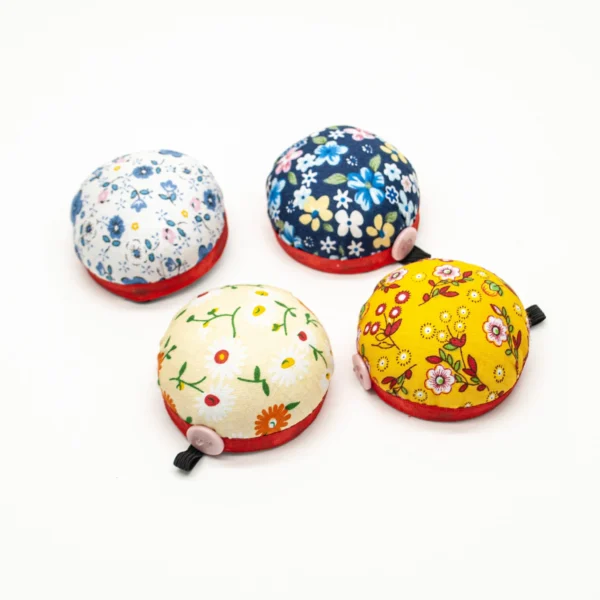 Hd8884fca4d664e7d974c113dfb7abac1r Wholesale floral pattern wrist needle insert bag sewing needle holder sewing matching DIY tool needle box