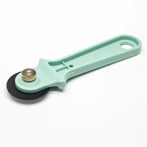 He693842d54ff4615bf518f8f730d8360i Wholesale High Quality Plastic Handle Rotary Cutter Set Sewing Rotary Cutter